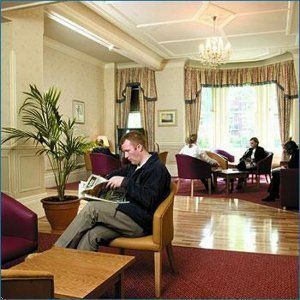 Barkston Gardens 3*